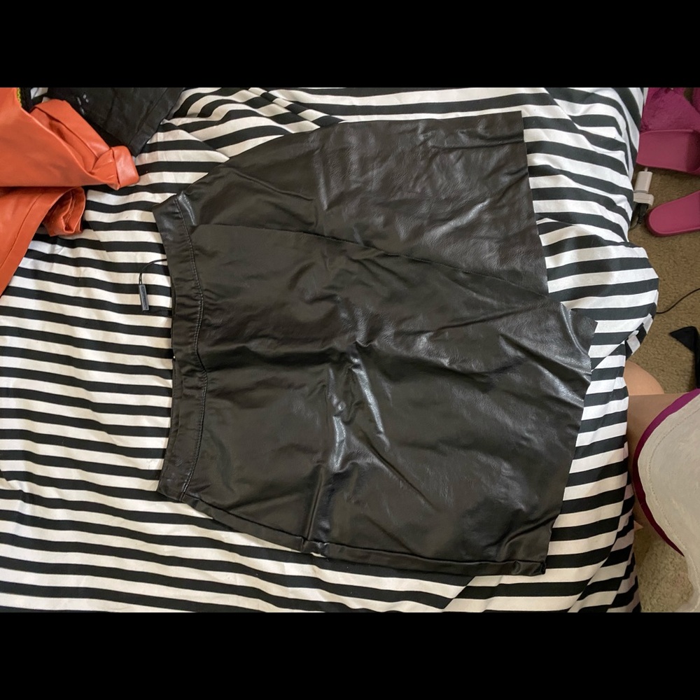 Leather skirt